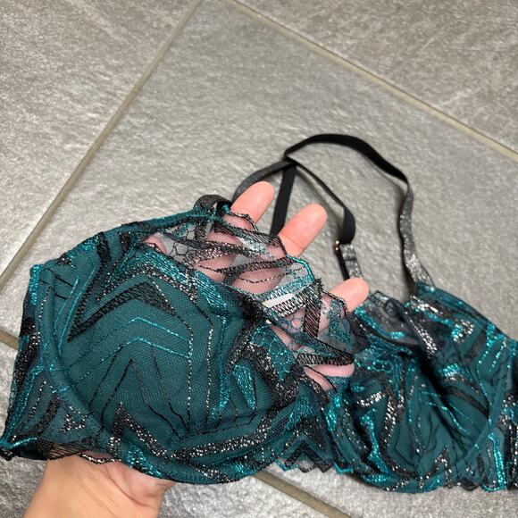 Savage X Fenty Shining Star Embroidered Half Cup Plunge Bra Wildflower Blue 36C - Picture 4 of 10